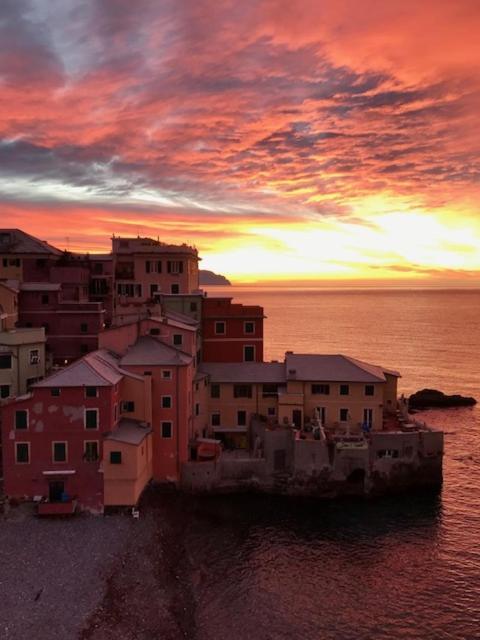 Апартаменты Moonlight In Boccadasse Генуя Экстерьер фото